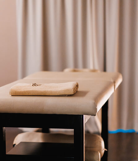 massage table